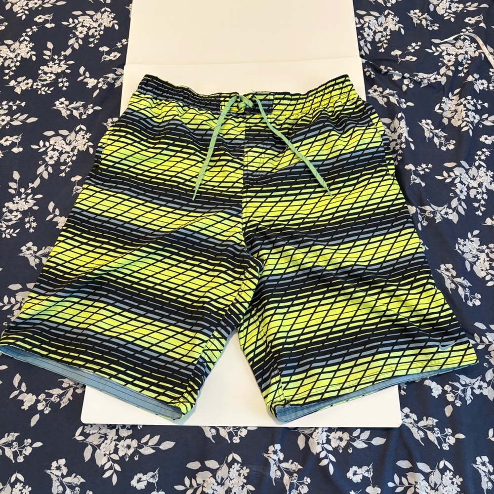 Nike Men's Swim Trunks –‎ XL – Neon Yellow / Green
